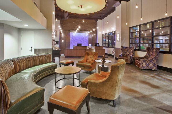 Hotel Interior 4 of 25