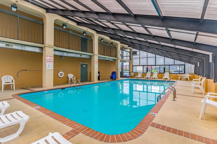 Pool 4 of 33