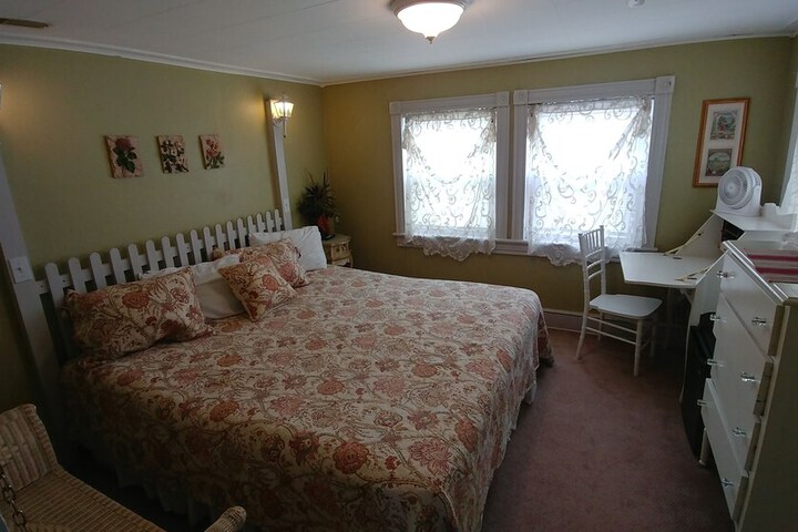 Island Guest House B & B
