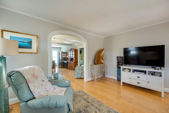Welcoming Cottage w / Outdoor Pool & Water Views!