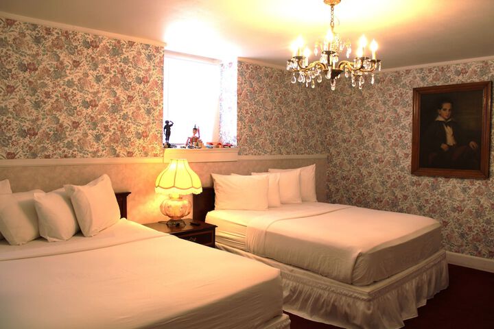 Room 28 of 52