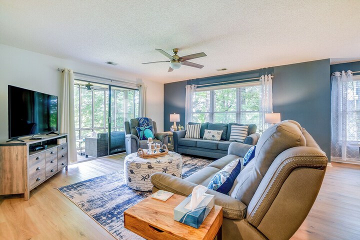 Sunset Beach Condo: Ideal Golfing Getaway!