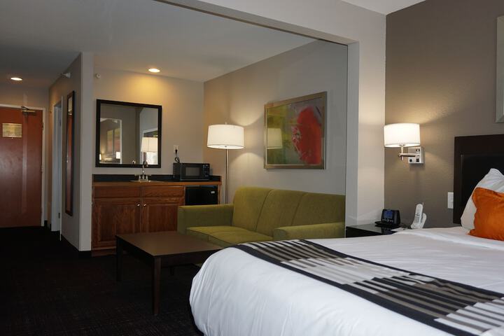 Room 8 of 29