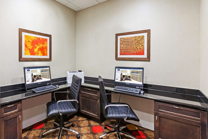 Business Center 83 of 85