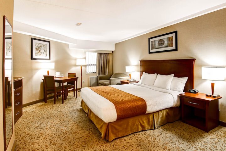 Room 15 of 33