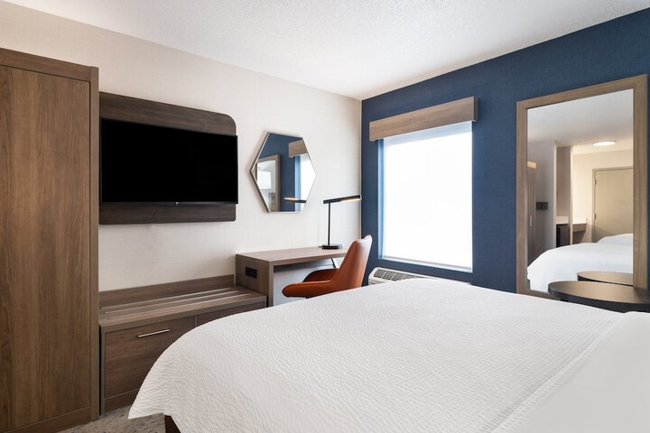 Room 10 of 63
