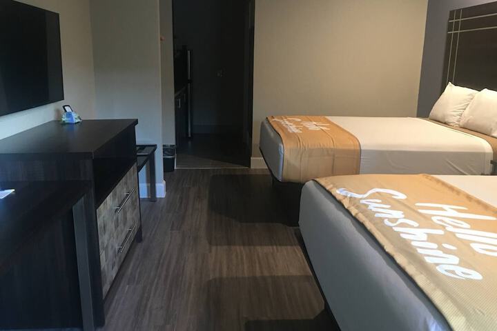 Room 13 of 19
