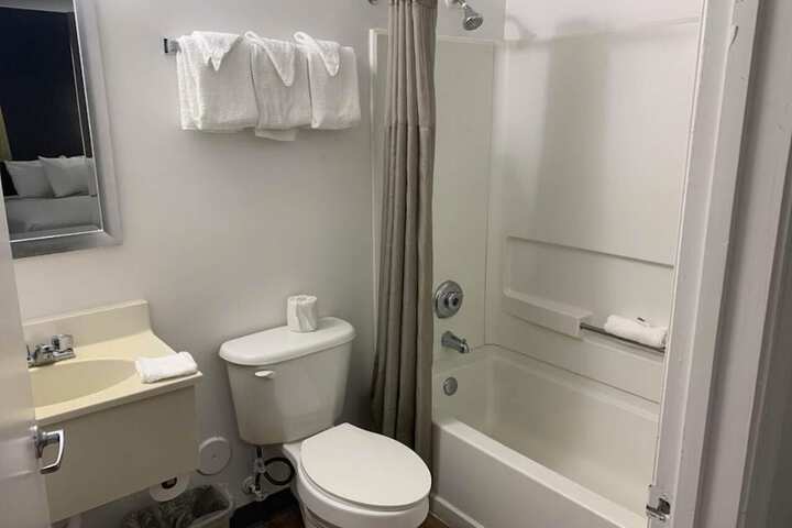 Room 25 of 35