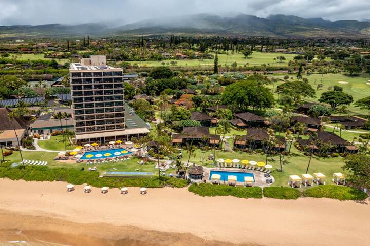 Royal Lahaina Resort & Bungalows