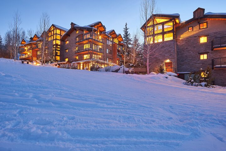 The Crestwood Condominiums