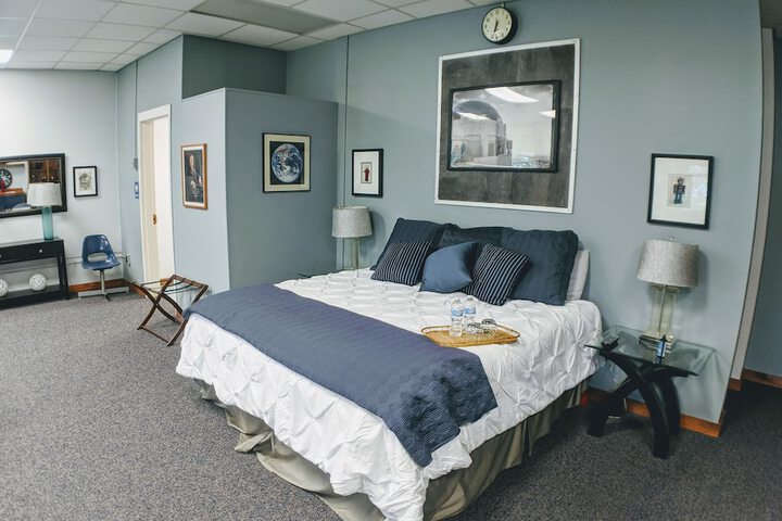 Room 30 of 37