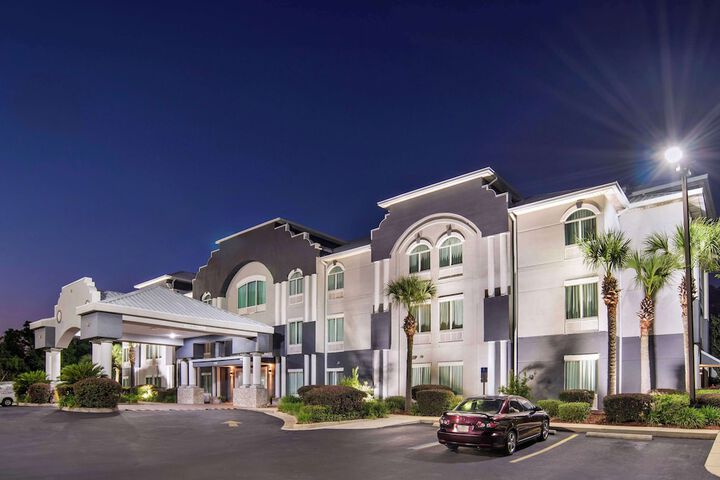 Hotel 2 of 38