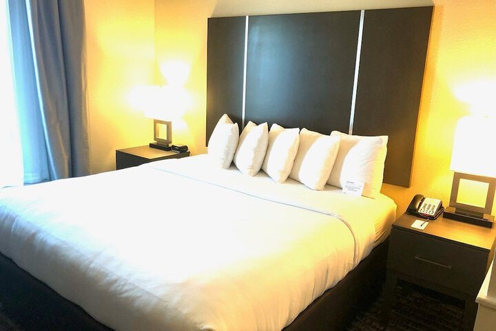 Room 35 of 49