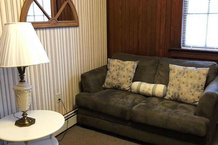 Room 17 of 31