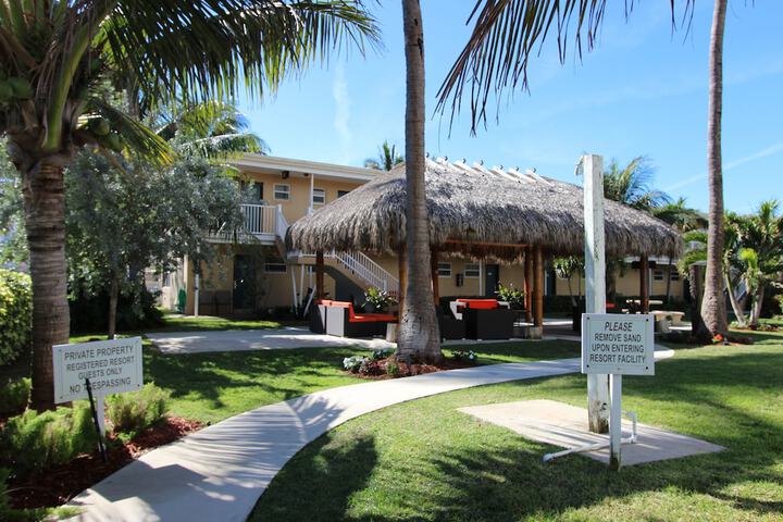 Hotel Exterior 114 of 117