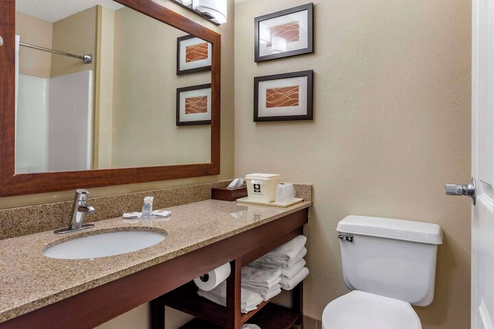 Comfort Inn Gurnee near Six Flags