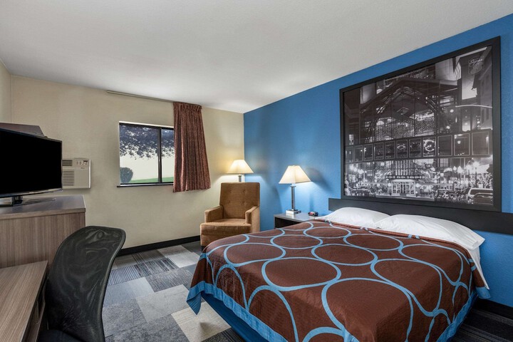 Room 18 of 24