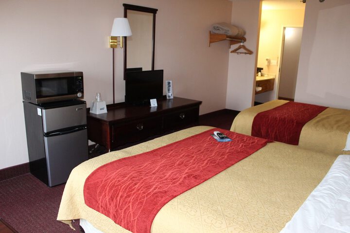 Room 9 of 13