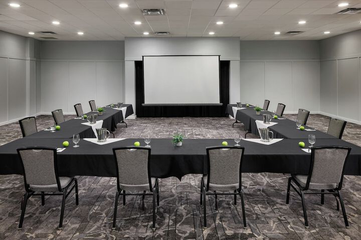 Pomeroy Hotel & Conference Centre Grande Prairie