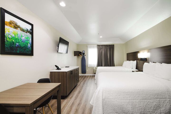 Room 26 of 32