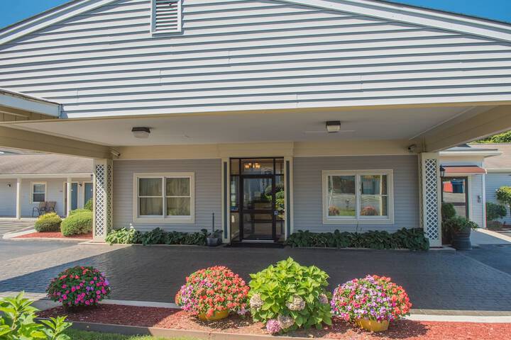 New Englander Inn Bennington