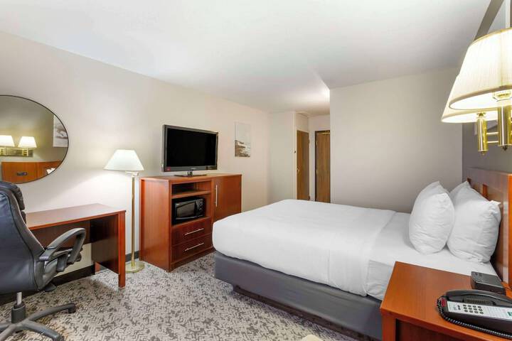Room 15 of 34