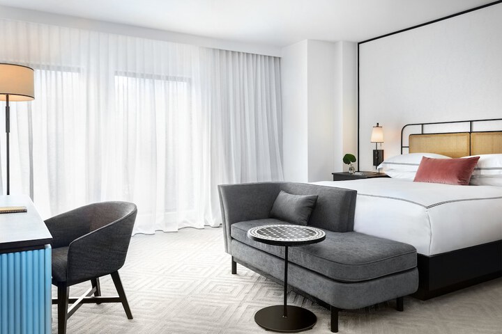 Room 42 of 150