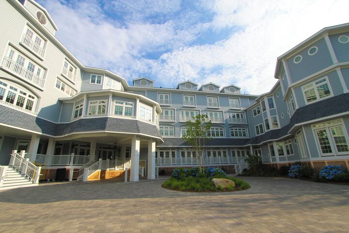 Madison Beach Hotel