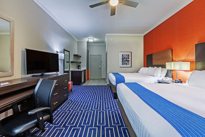 Room 34 of 57