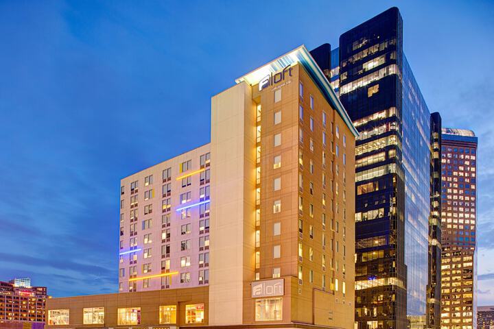 Aloft by Marriott Charlotte City Center
