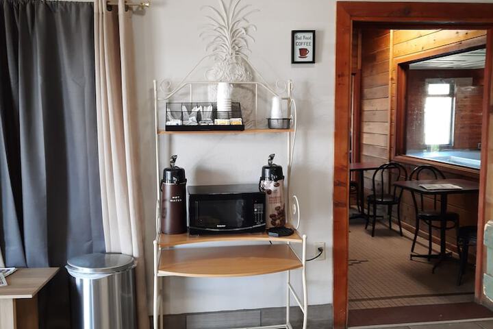 Super 8 by Wyndham Watertown