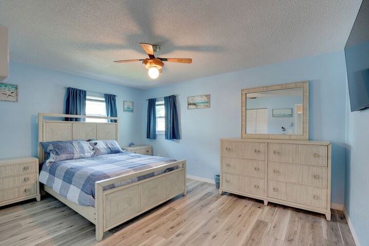 Home Near Werner-boyce & New Port Richey!