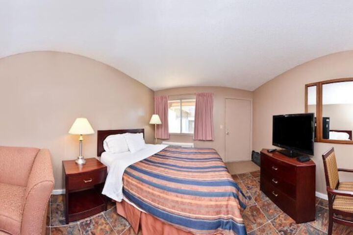 Room 20 of 27