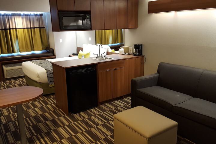 Microtel Inn & Suites by Wyndham Bellevue / Omaha
