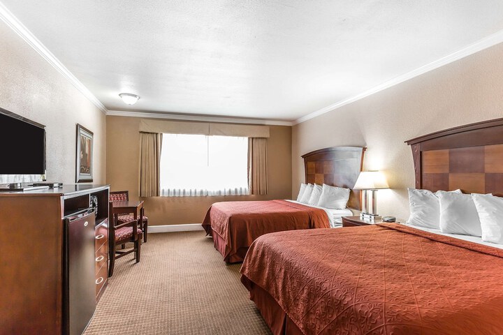Room 33 of 45