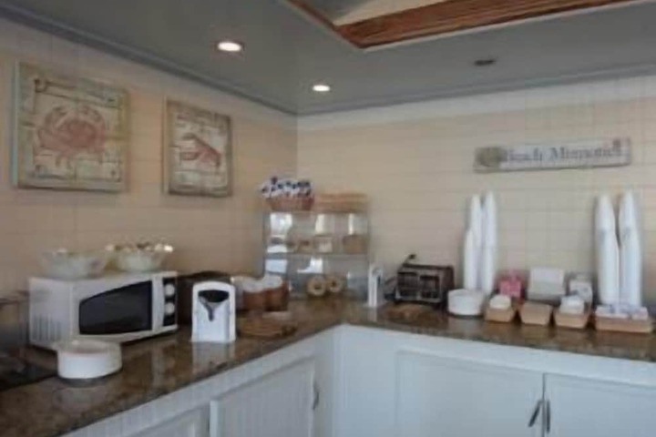 Hyannis Travel Inn