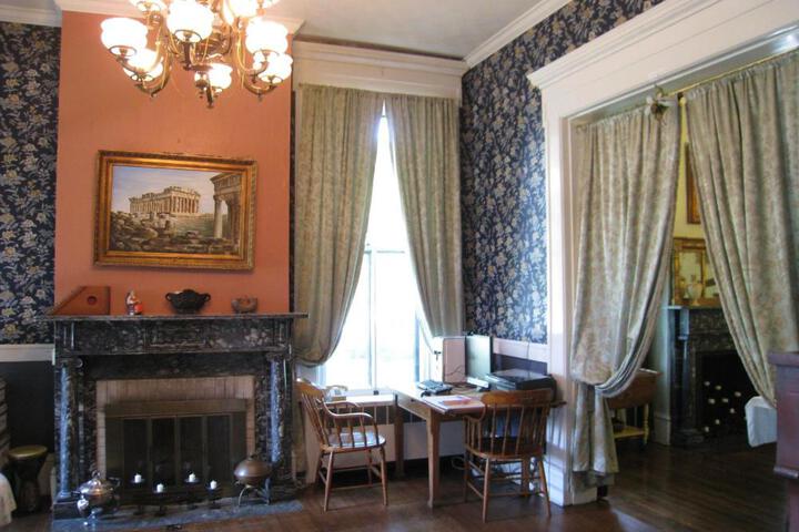Allegheny Street Bed & Breakfast
