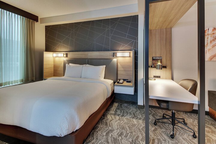Room 18 of 34