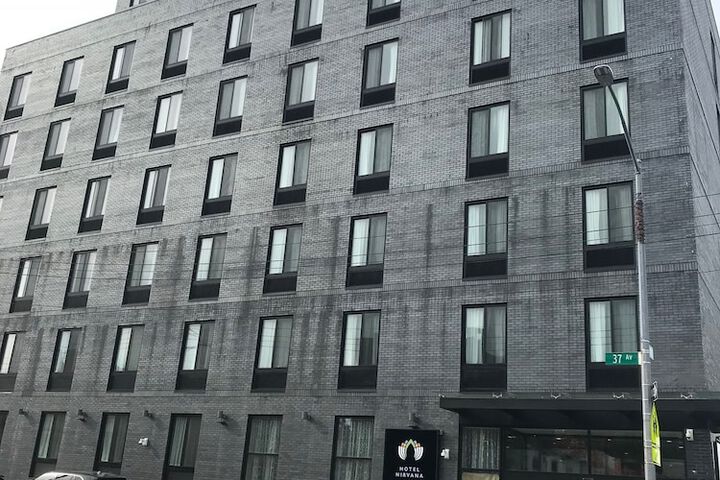 Hotel 6 of 35