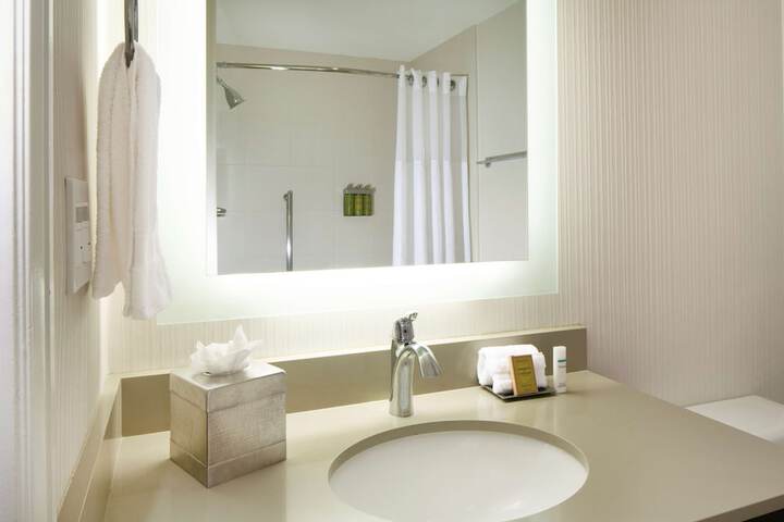 Room 20 of 77