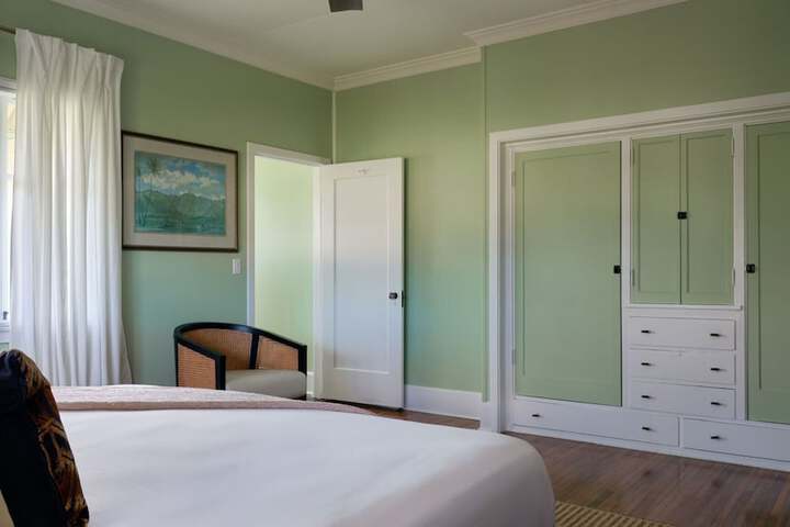 Room 49 of 62