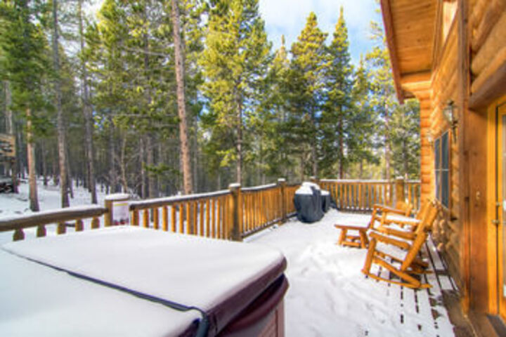 Snowshoe Retreat Boreas Pass by Pinnacle Lodging
