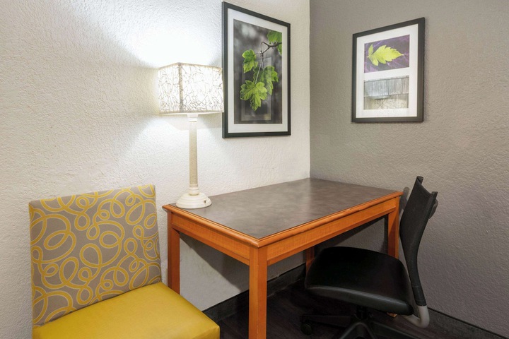 Room 17 of 29