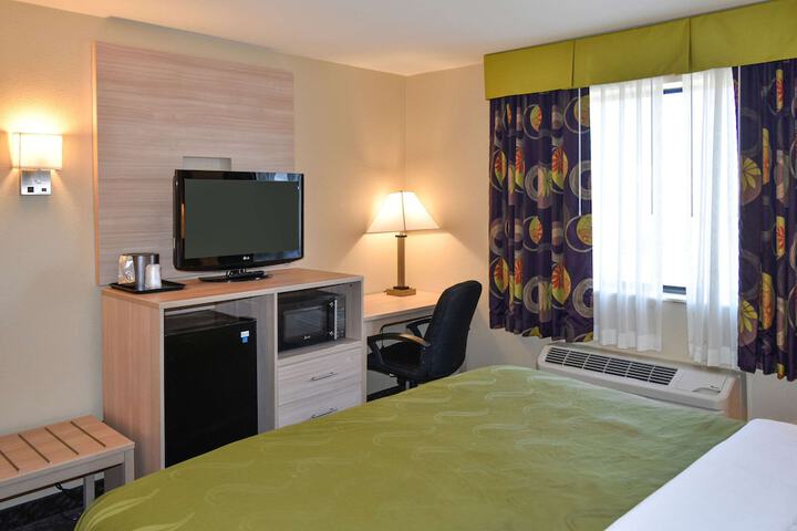 Room 22 of 35