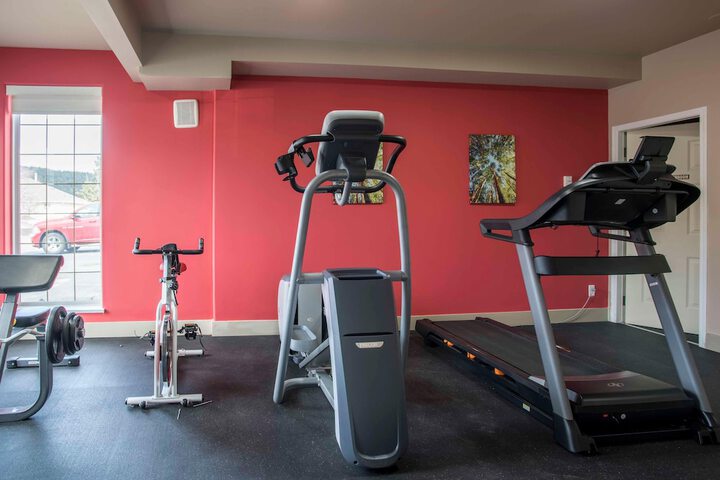 Ramada by Wyndham 100 Mile House
