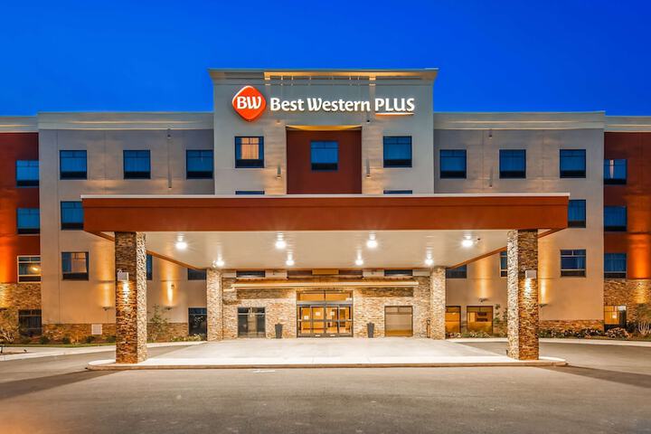 Hotel 2 of 35
