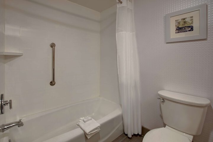 Room 16 of 42