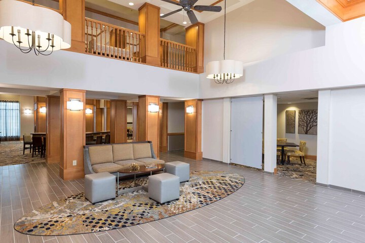 Homewood Suites by Hilton Indianapolis-Airport / Plainfield