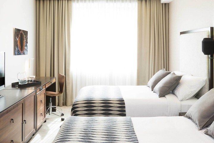 Leon Hotel LES