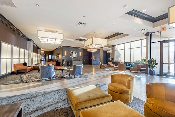 Hilton Promenade at Branson Landing